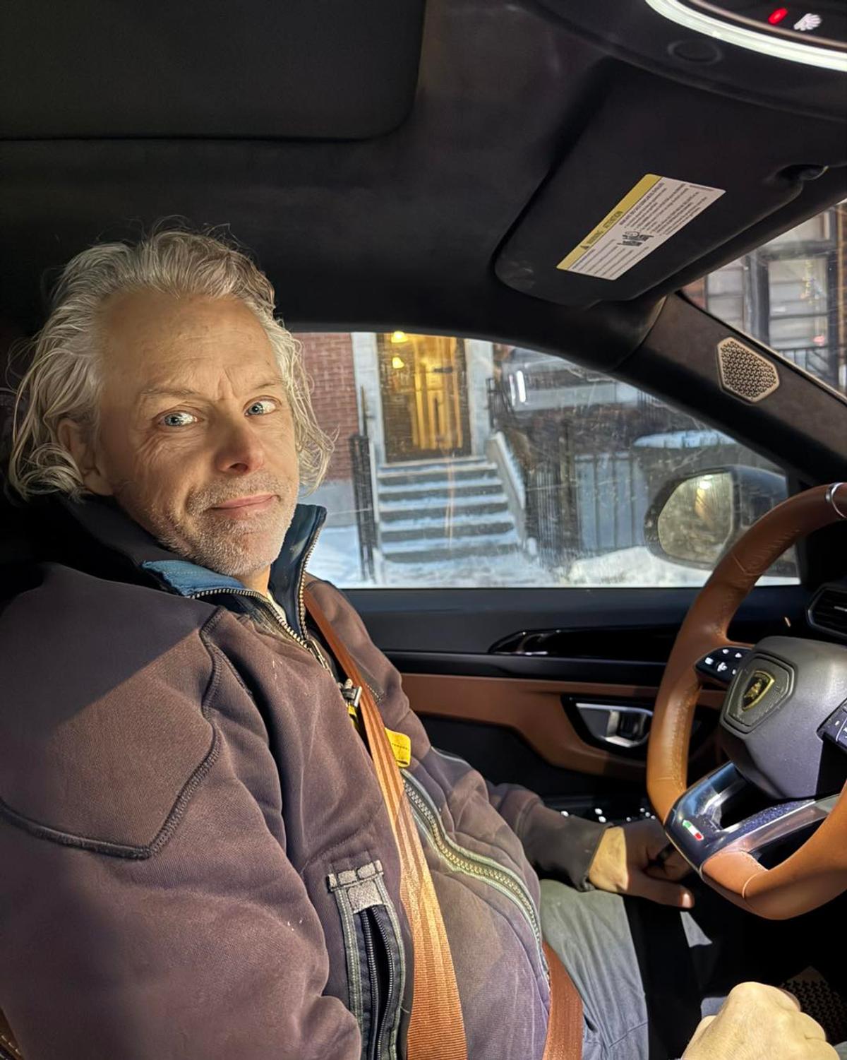 François Lambert au volant de sa Lamborghini Urus