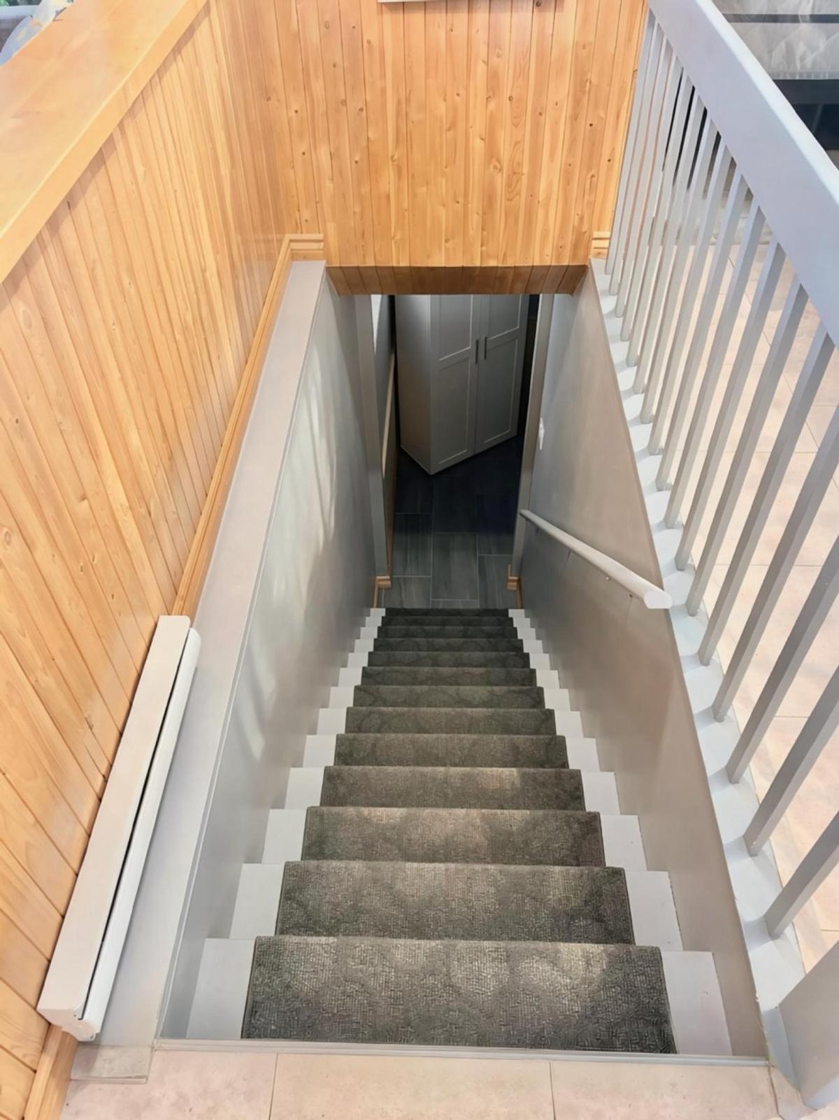 Escalier vers le sous-sol
