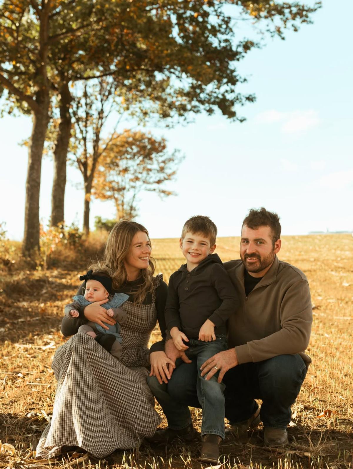 Olivier et Chloé avec leurs enfants