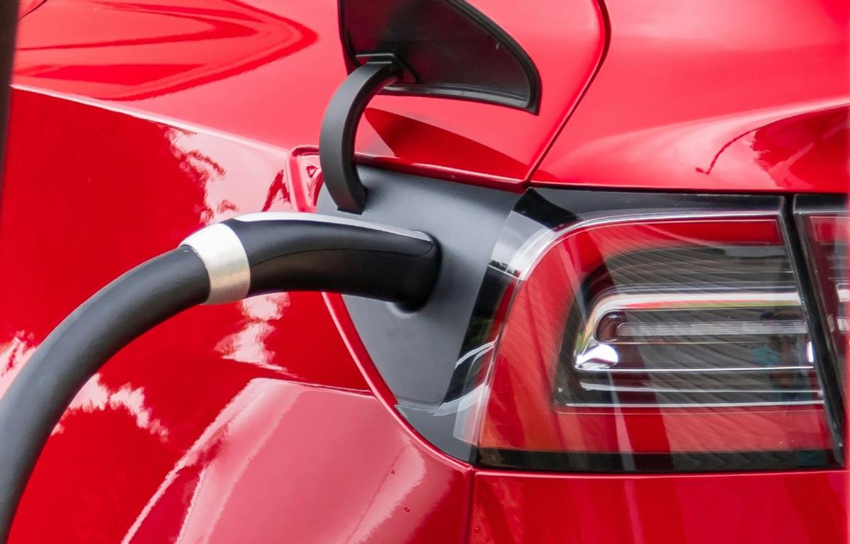 Tesla en recharge