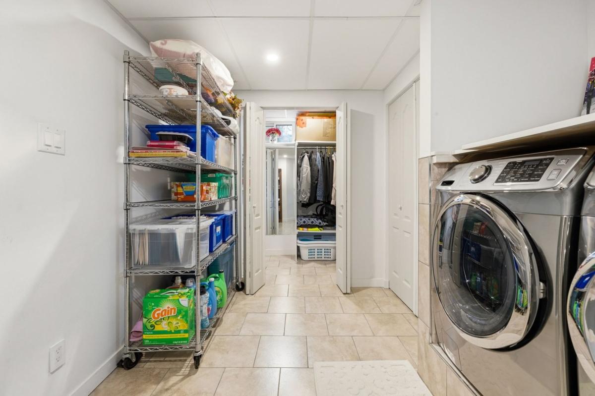 Autre angle de la salle de lavage
