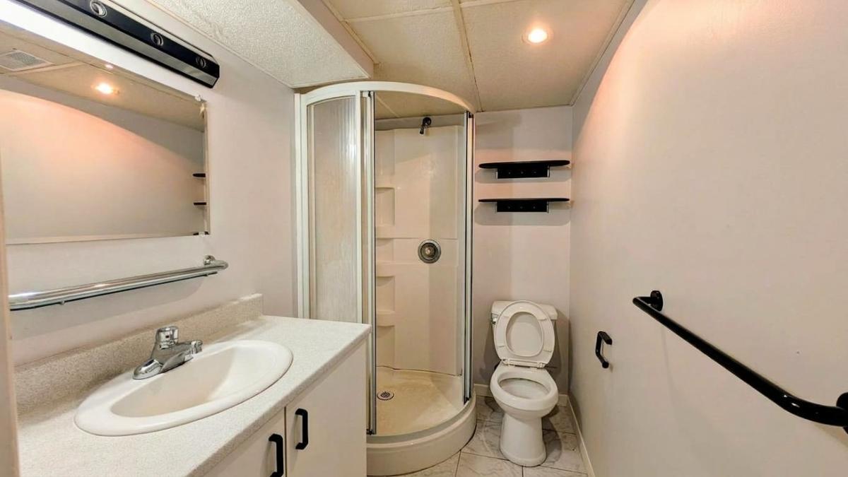 Salle de bain du sous-sol