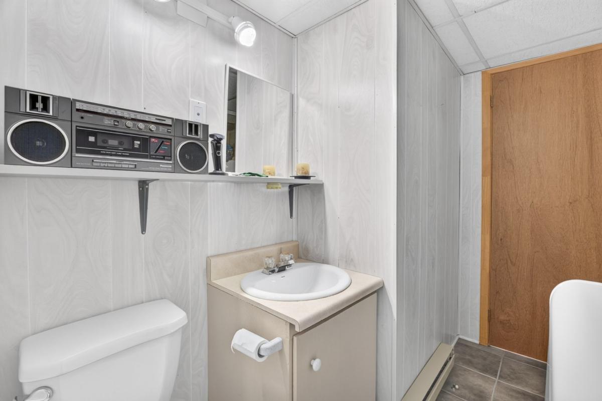 Détail de la salle de bain du sous-sol