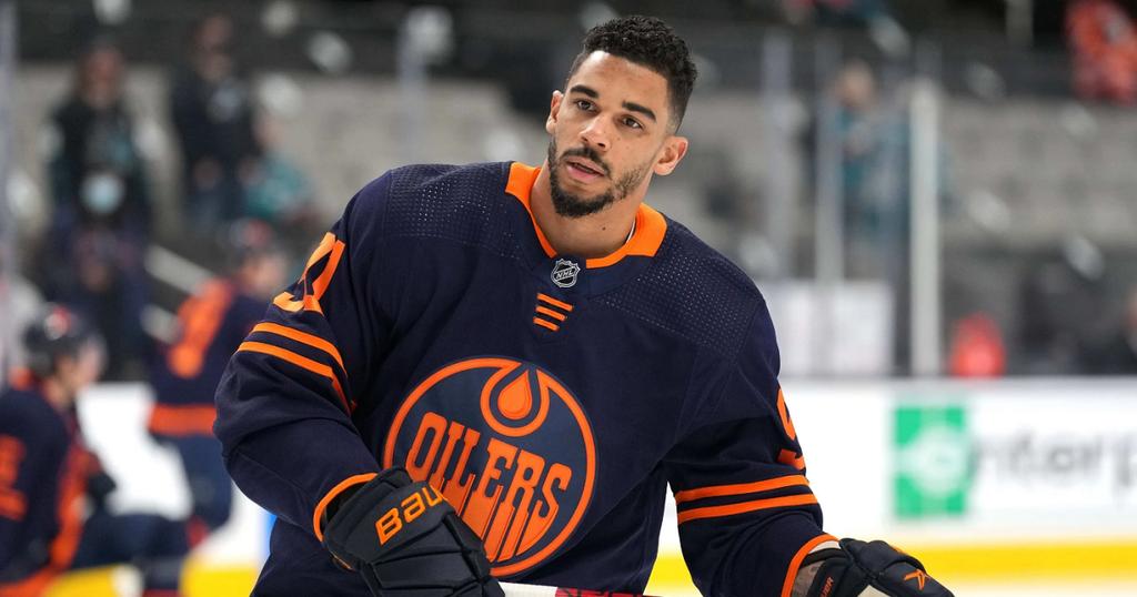 Evander Kane-Darren Yamashita-USA TODAY Sports