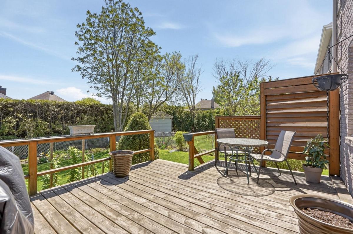 Terrasse vue de l'extérieur
