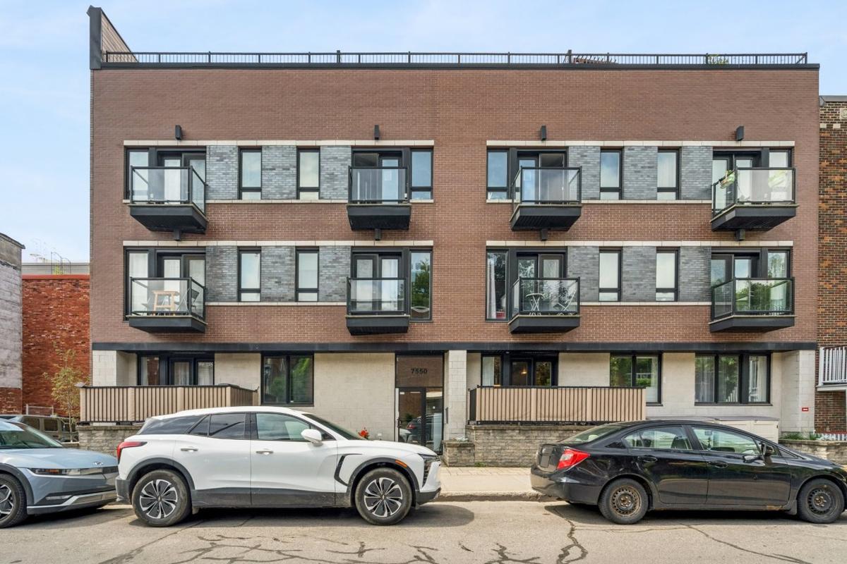 Façade de l'immeuble sur la rue Saint-Dominique