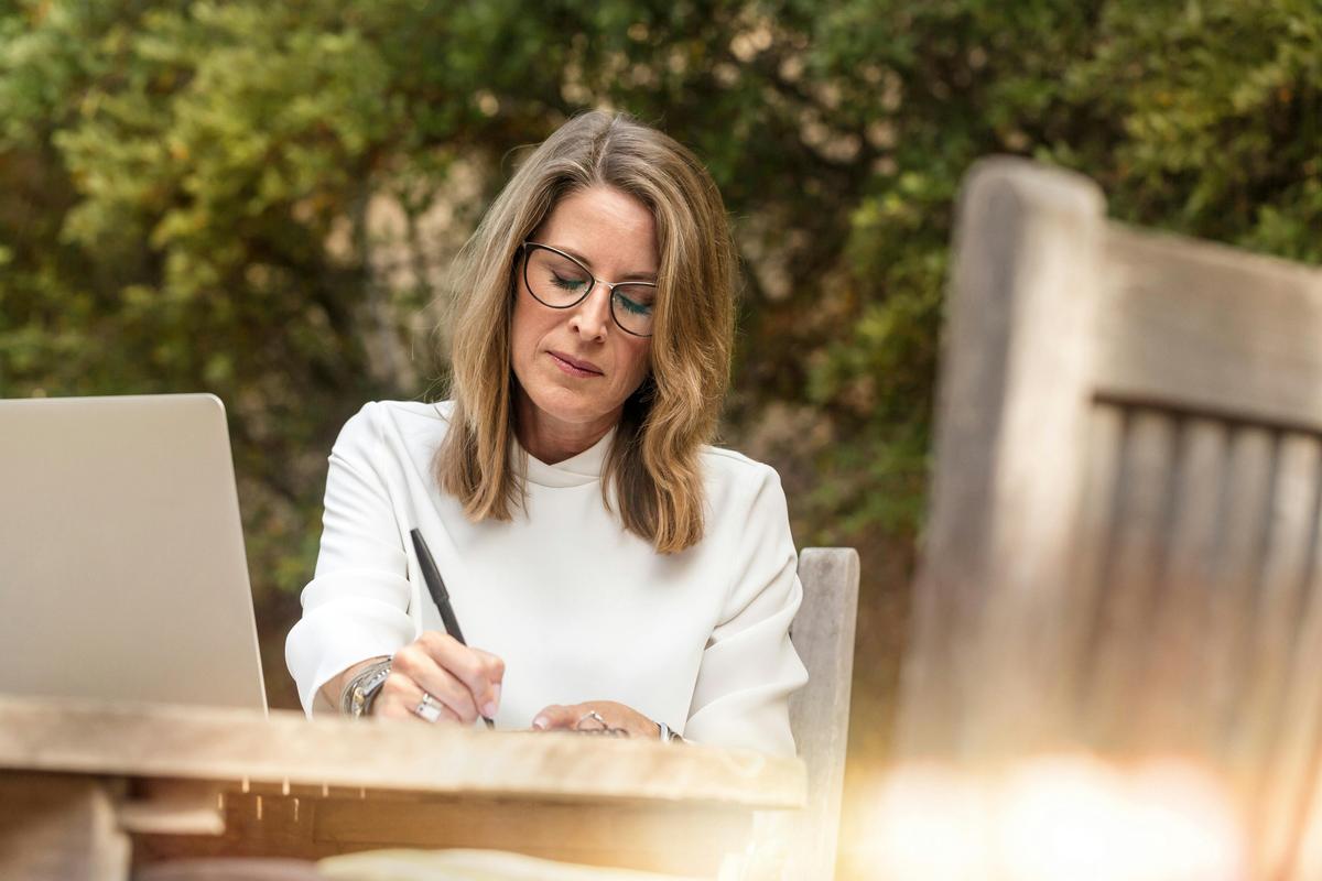 Femme écriture