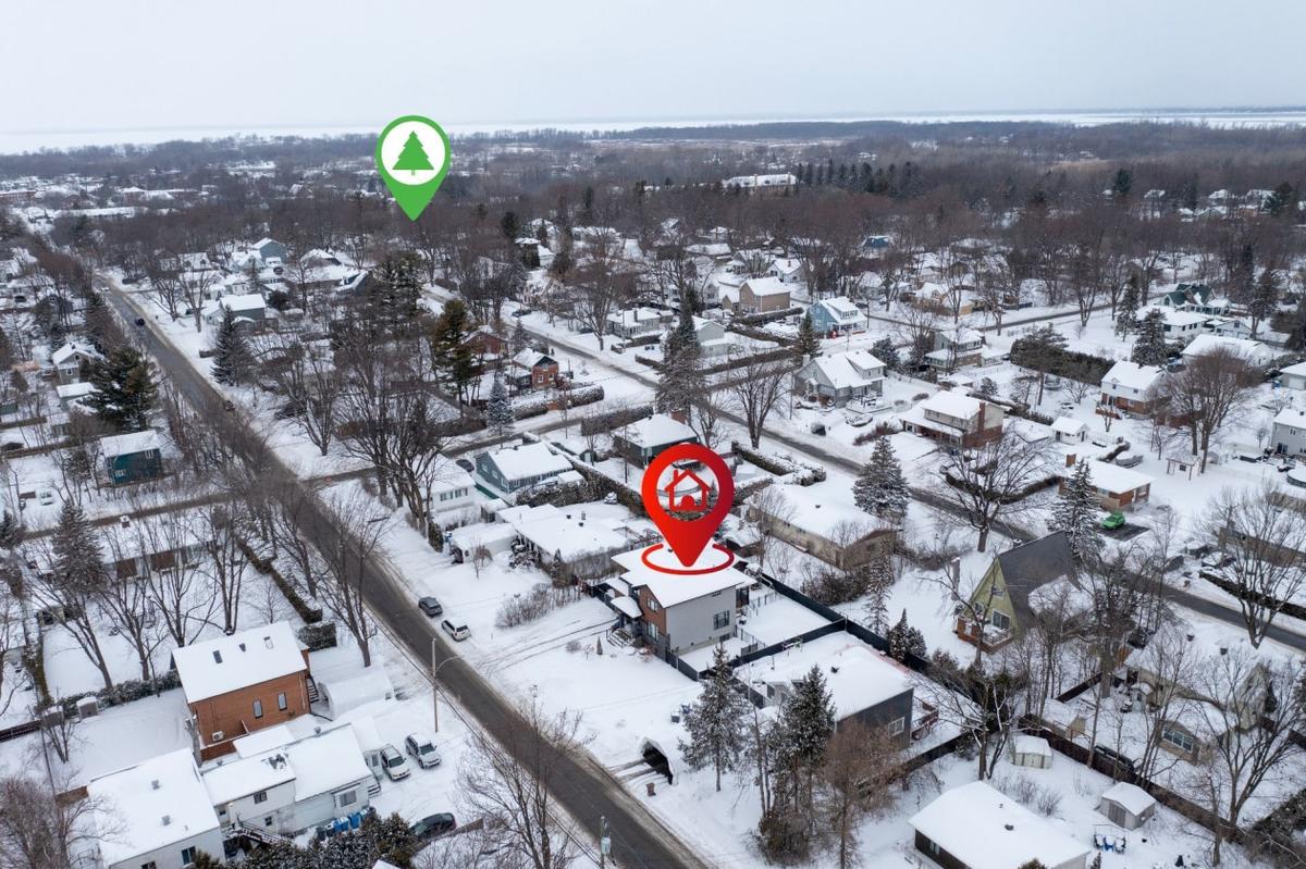 Vue aérienne montrant les environs