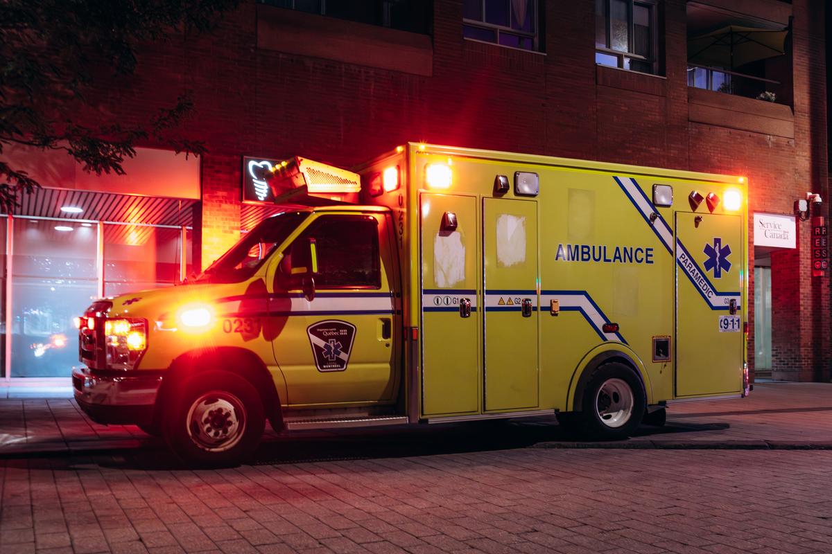 Une ambulance à Montréal