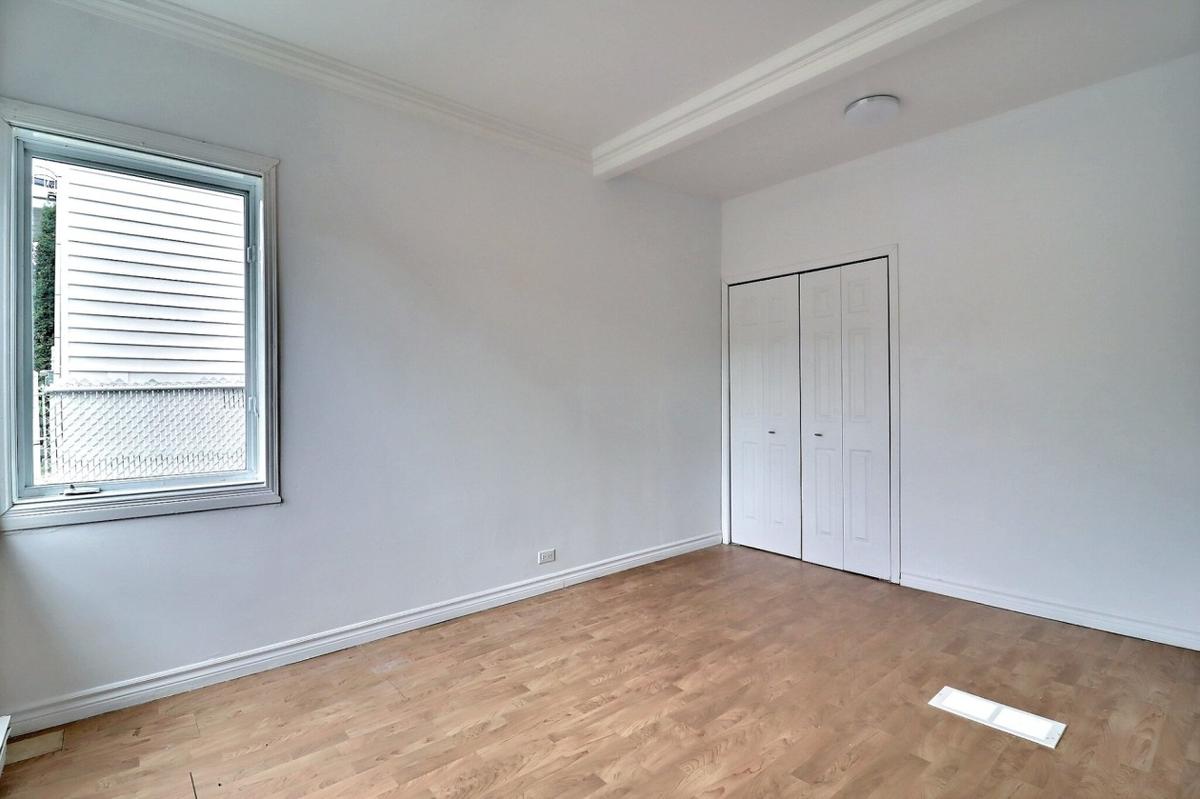 Autre vue de la chambre principale