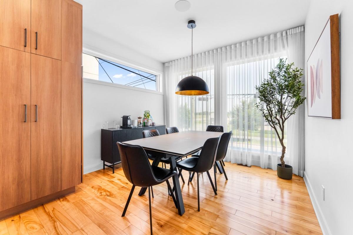 Salle à manger ouverte sur le salon