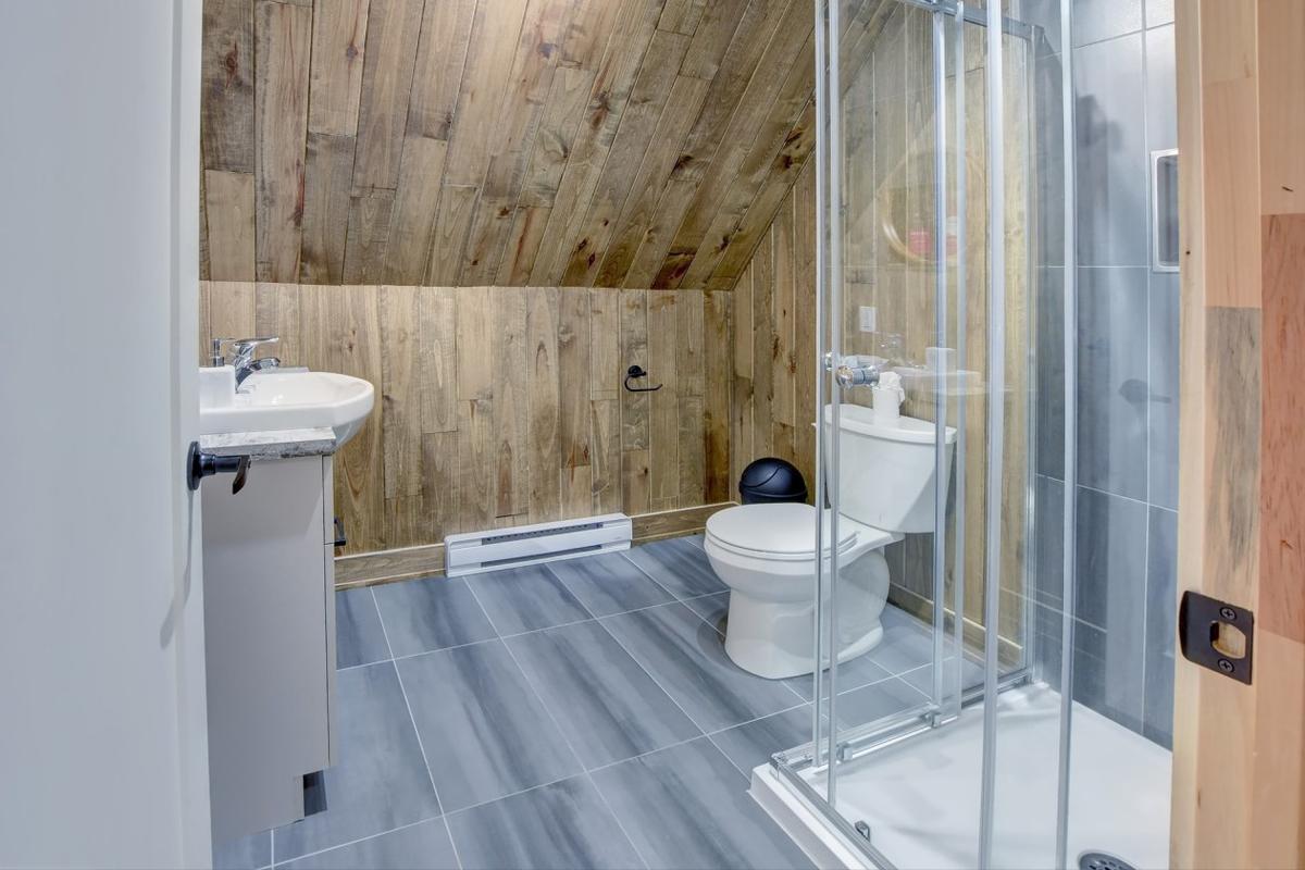 Salle de bain de l'étage