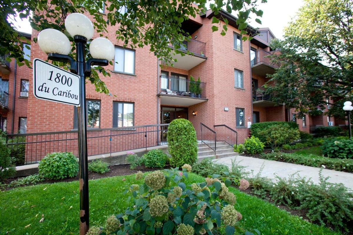 Façade de l'immeuble sur la rue du Caribou