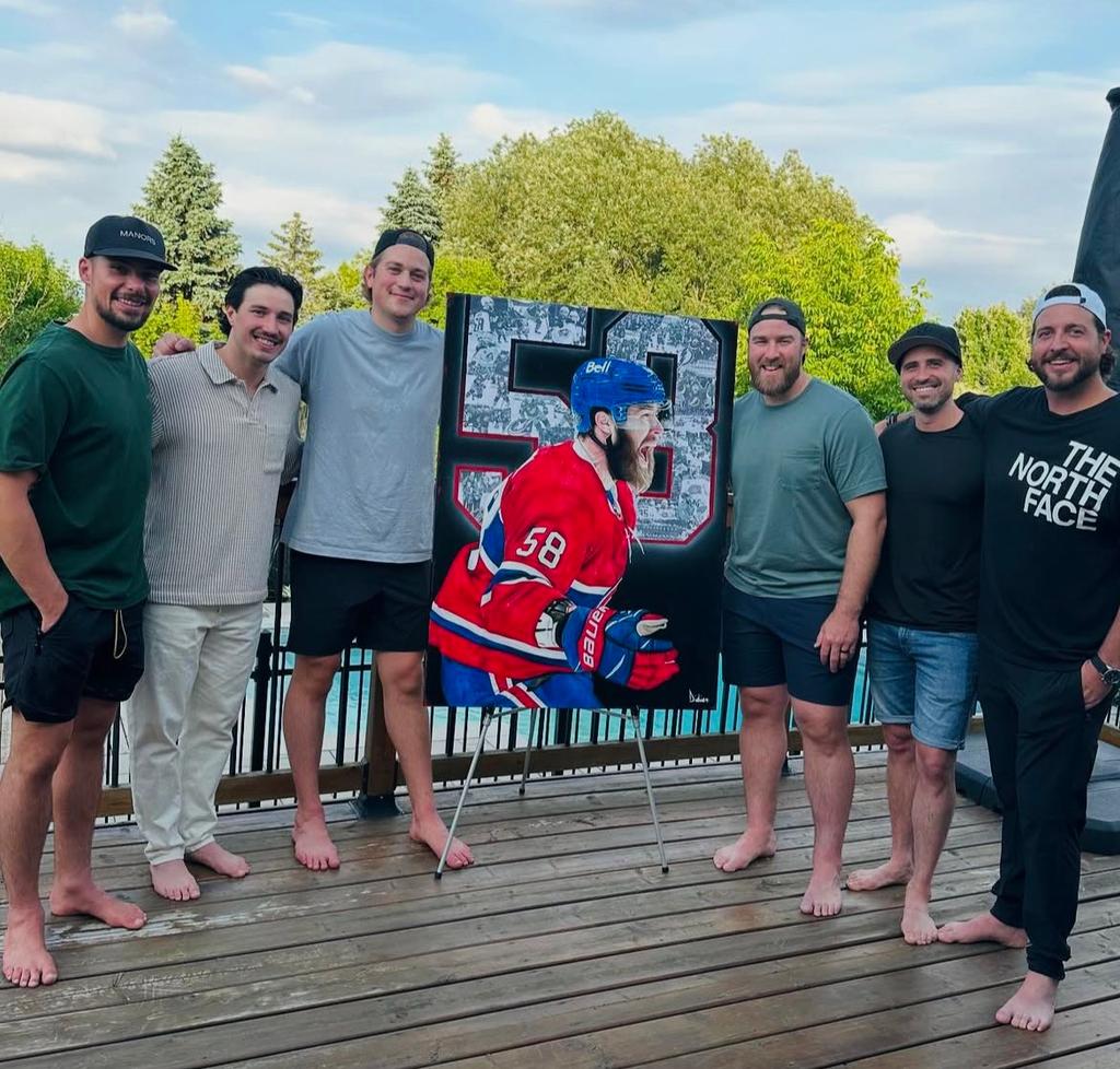 David Savard avec des coéquipiers