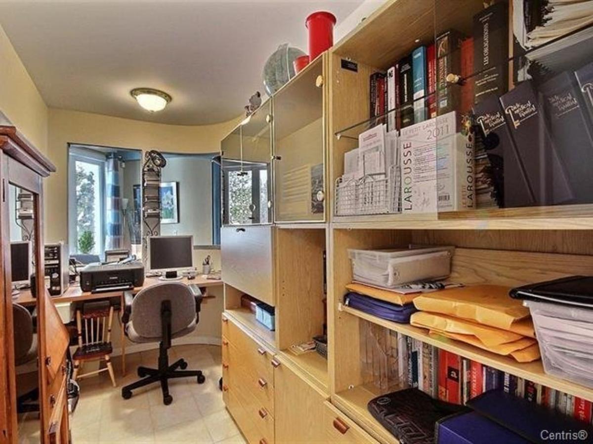 Bureau avec lumière naturelle
