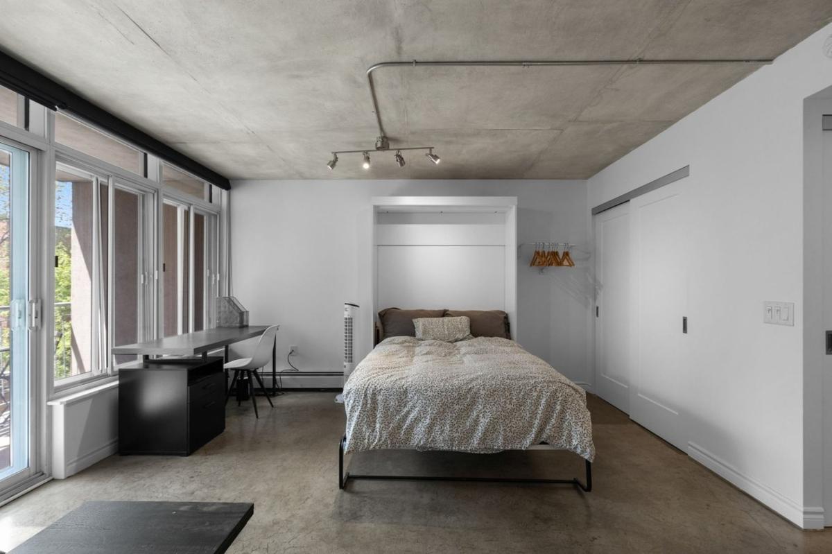 Chambre principale baignée de lumière