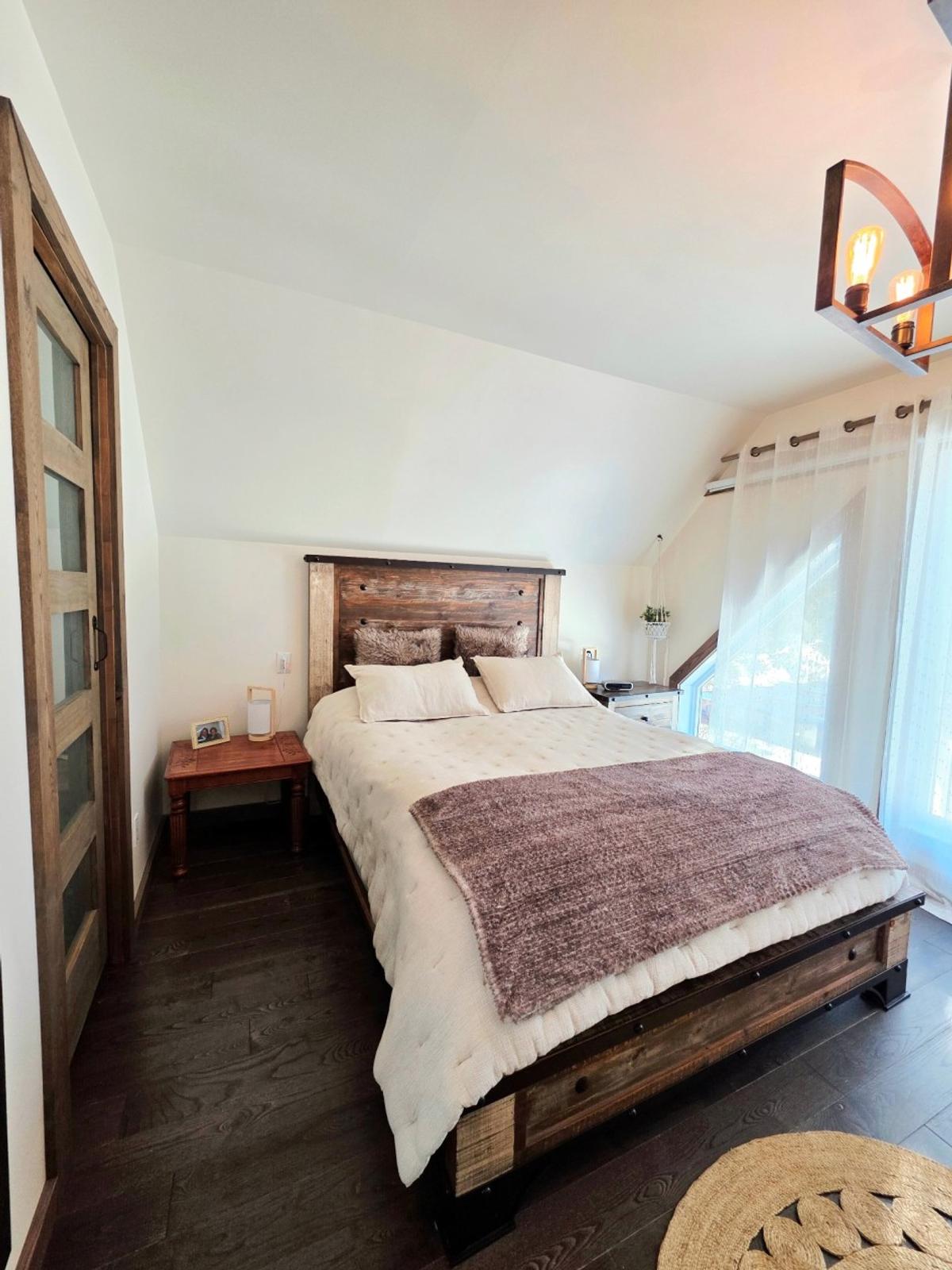 Chambre principale lumineuse
