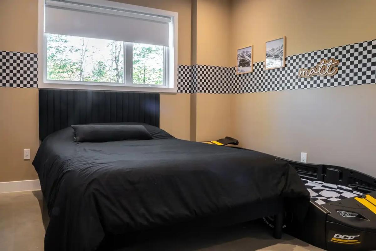 Deuxième chambre spacieuse
