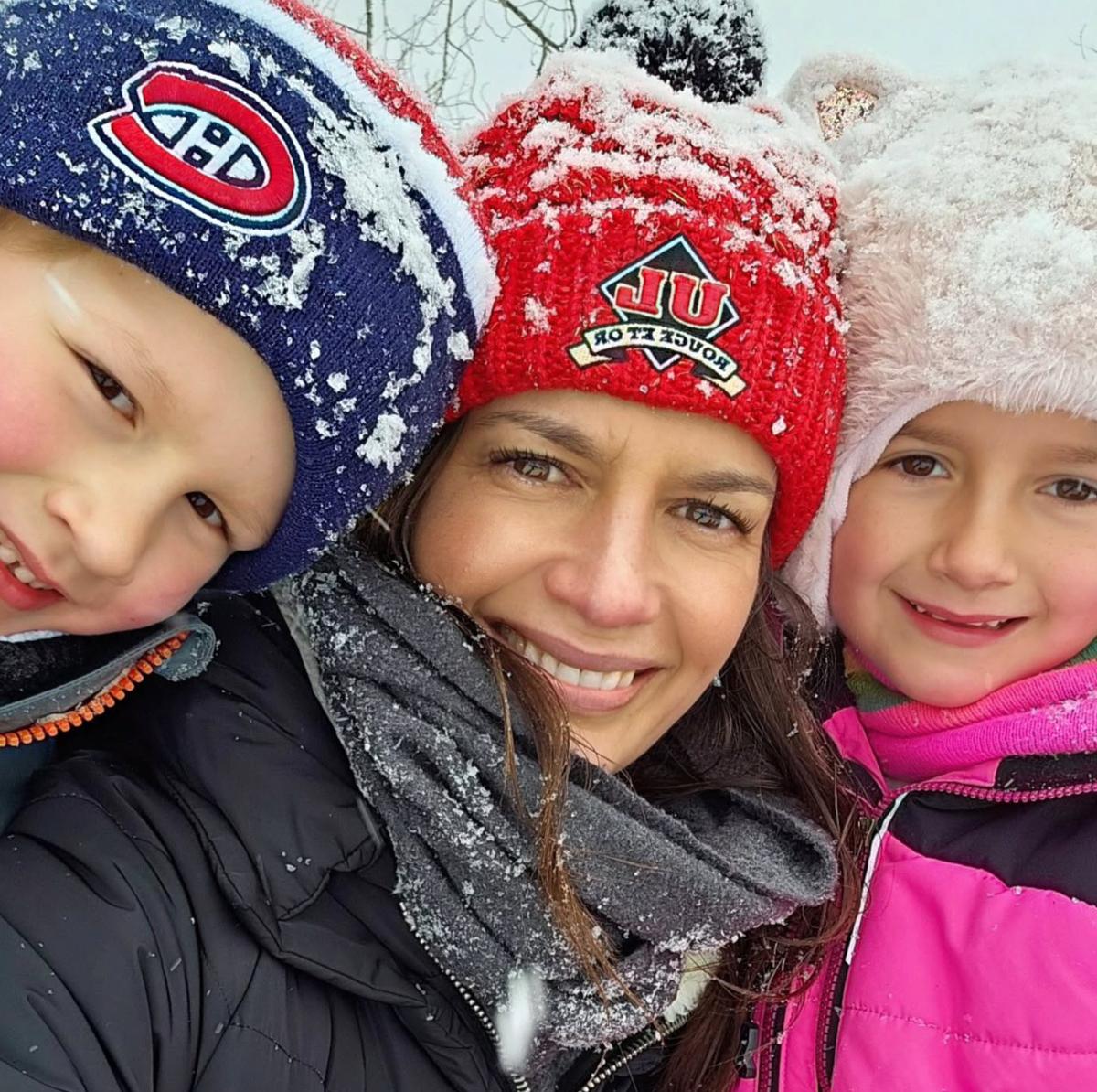 Geneviève Guilbault et ses deux enfants