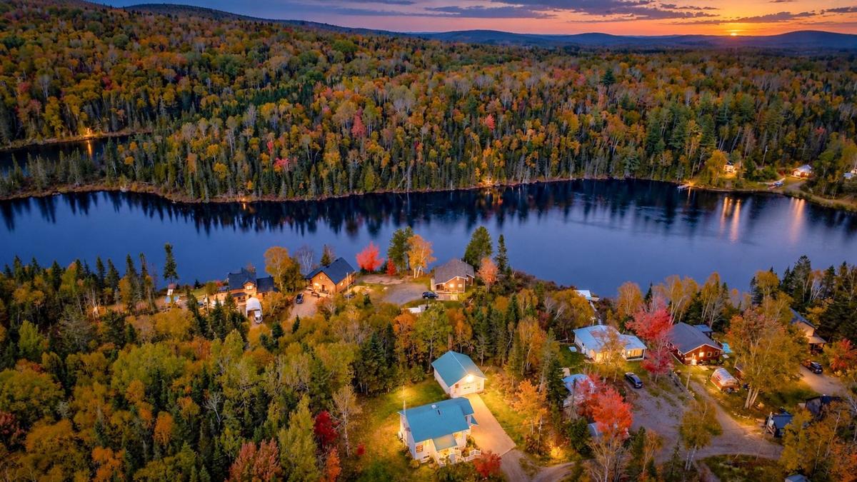 La propriété vue depuis le chemin d'accès