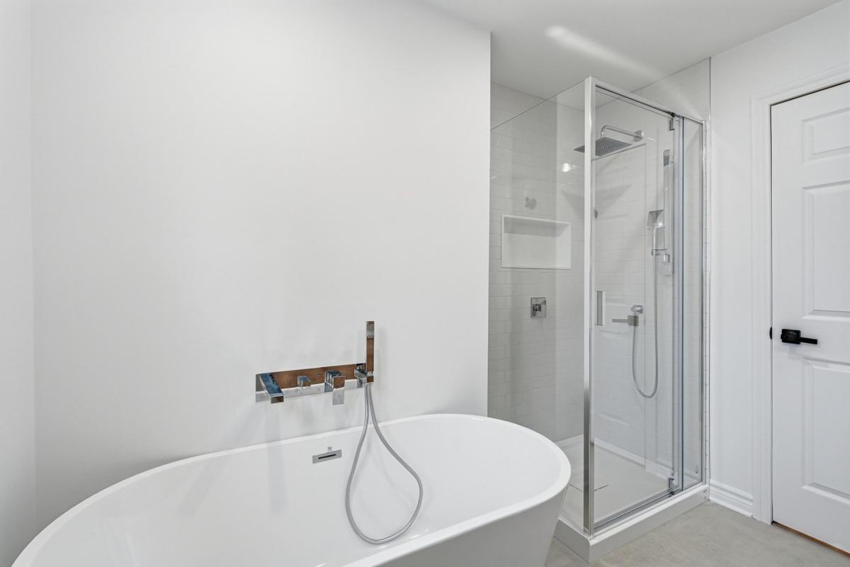 Détail de la salle de bain à l'étage
