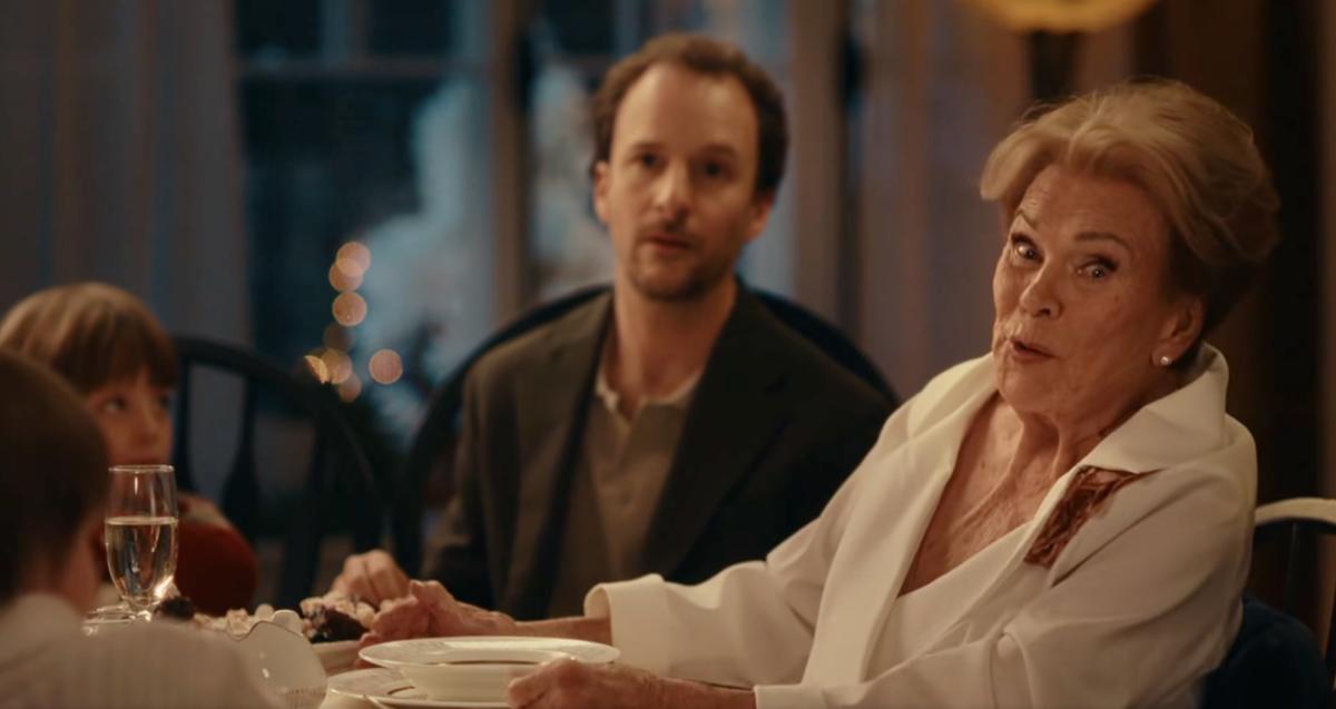 Janette Bertrand dans la publicité de la Famille du lait du Bye Bye 2025