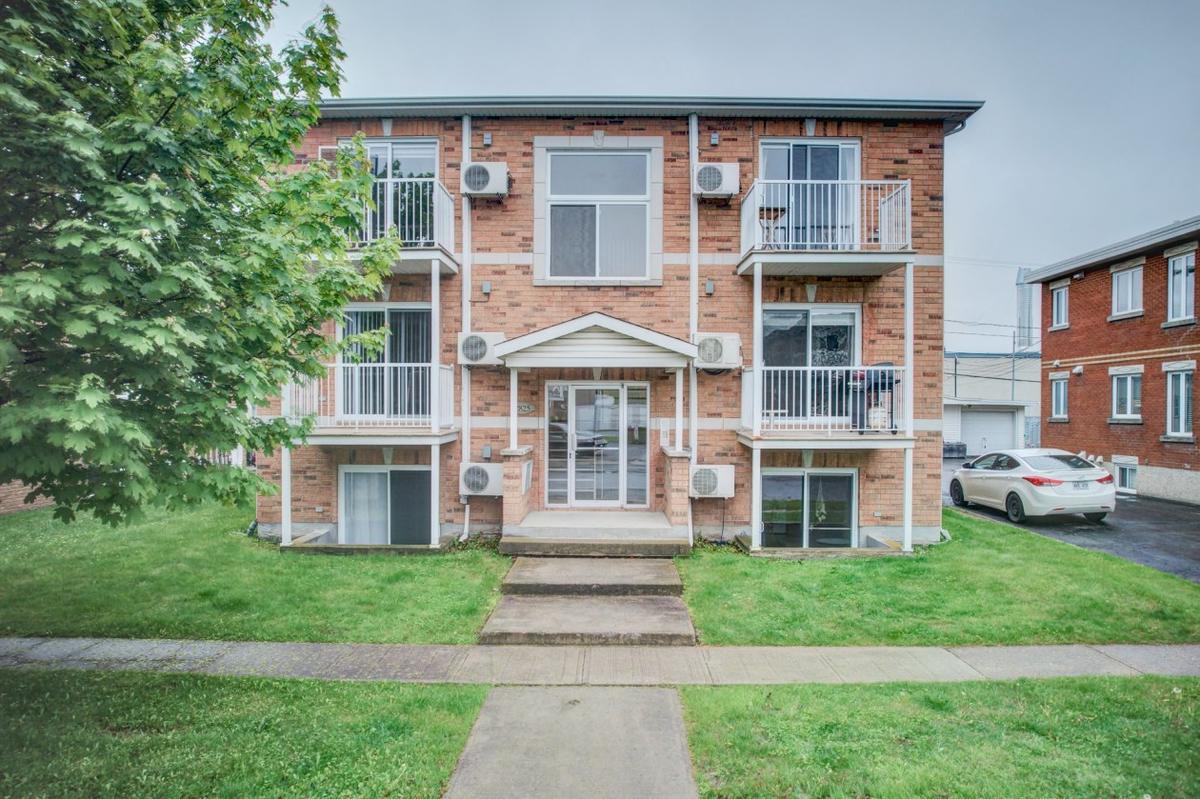 Façade du condo sur l'avenue Dumesnil