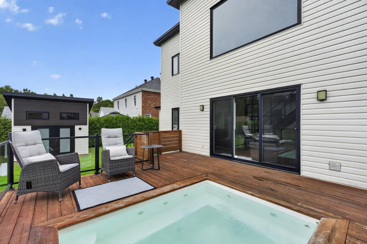 Terrasse avec vue sur le fleuve
