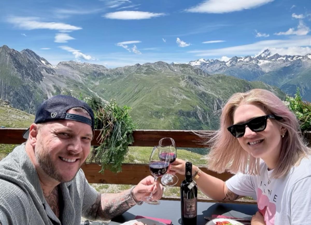 Brittany Marcotte devant un panorama alpin