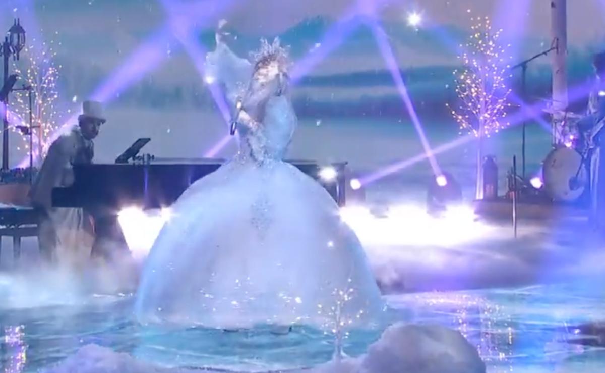 Fée des Étoiles à Chanteurs Masqués