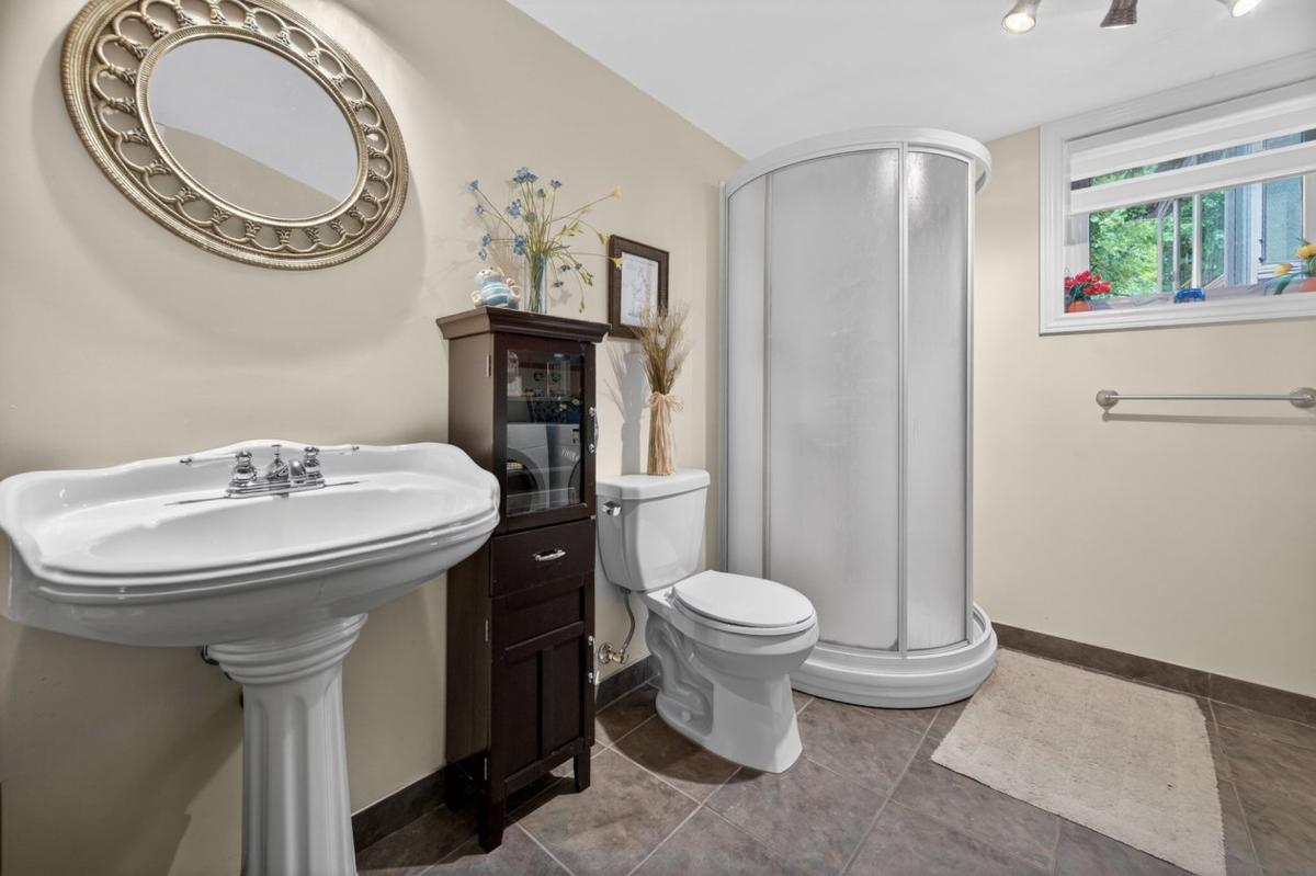 Salle de bain du niveau inférieur