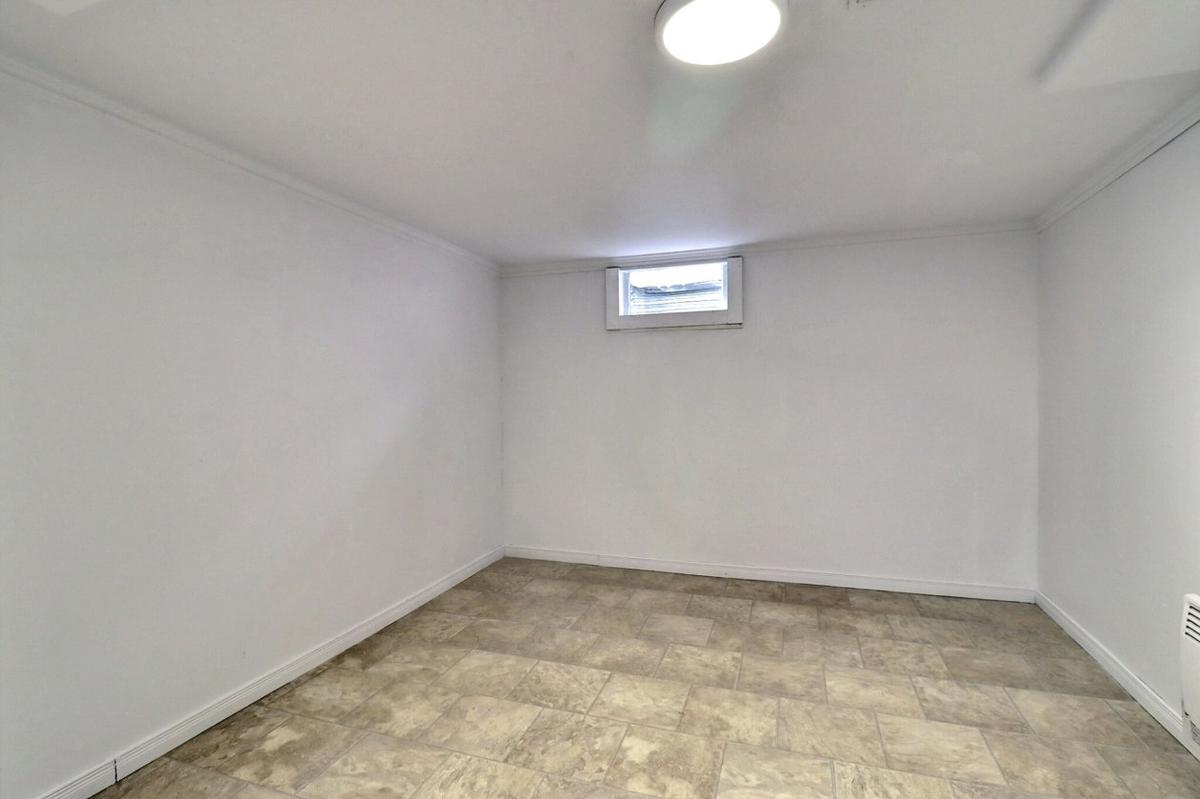 Deuxième chambre spacieuse