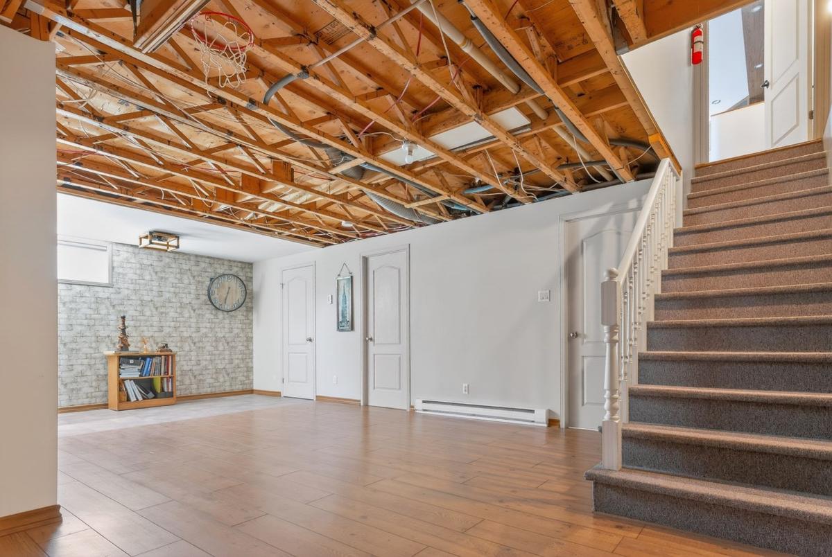 Escalier vers le sous-sol
