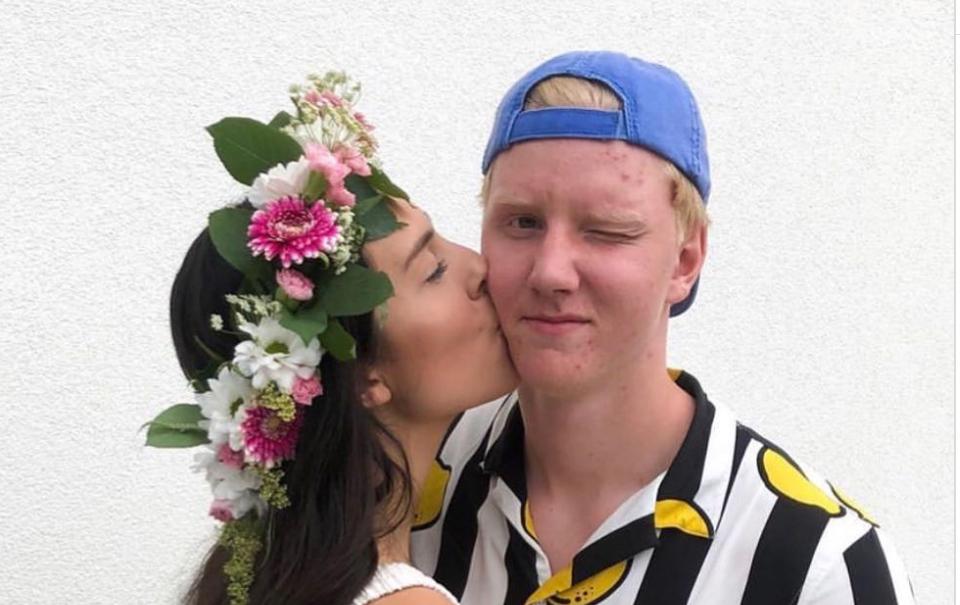Rasmus Dahlin and his fiancée Carolina.