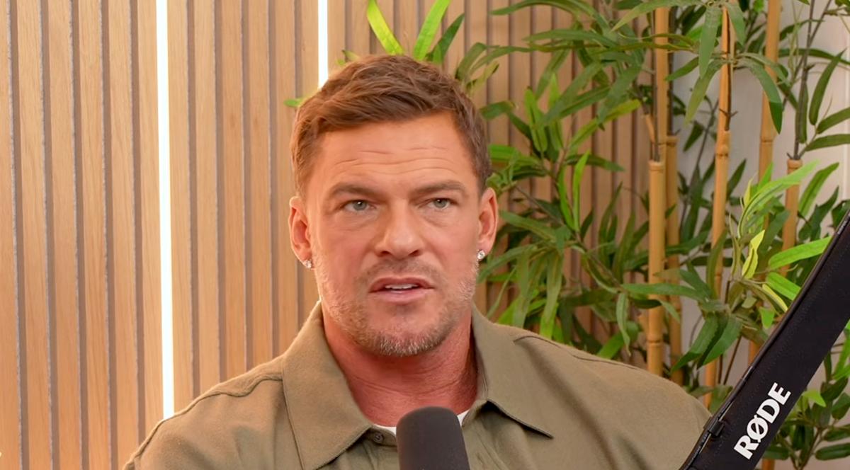 Alan Ritchson au balado de Josh Horowitz