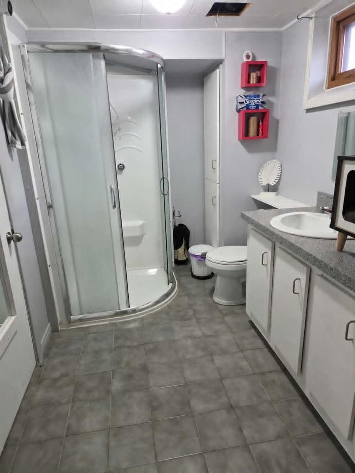Salle de bain additionnelle