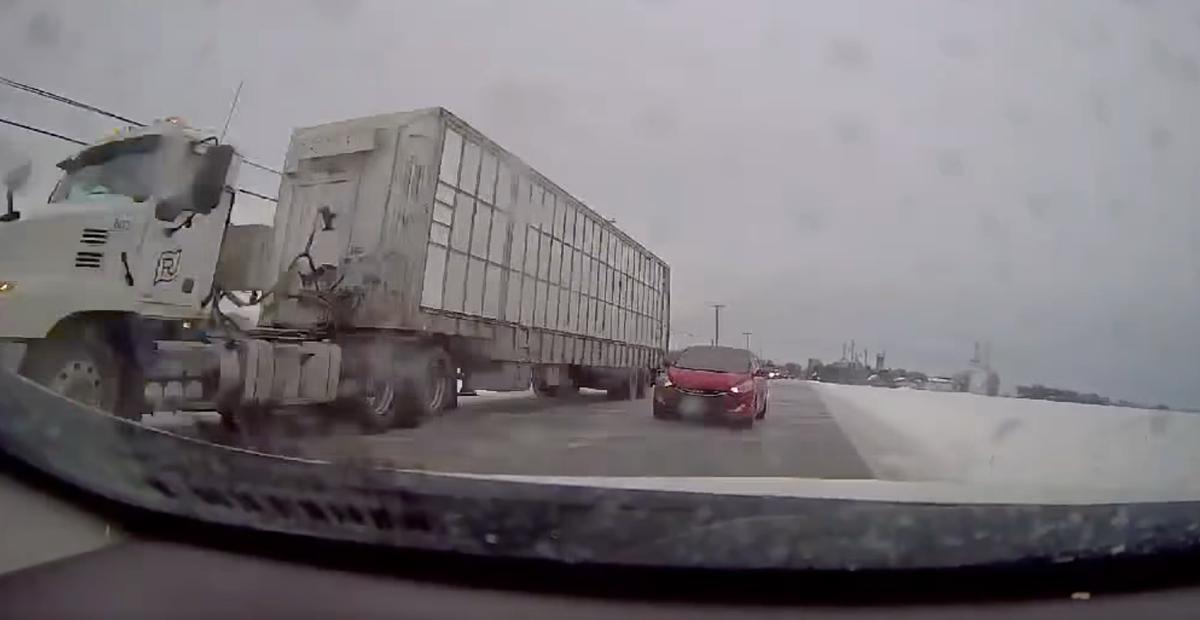 Face à face évité de peu sur la Route 104