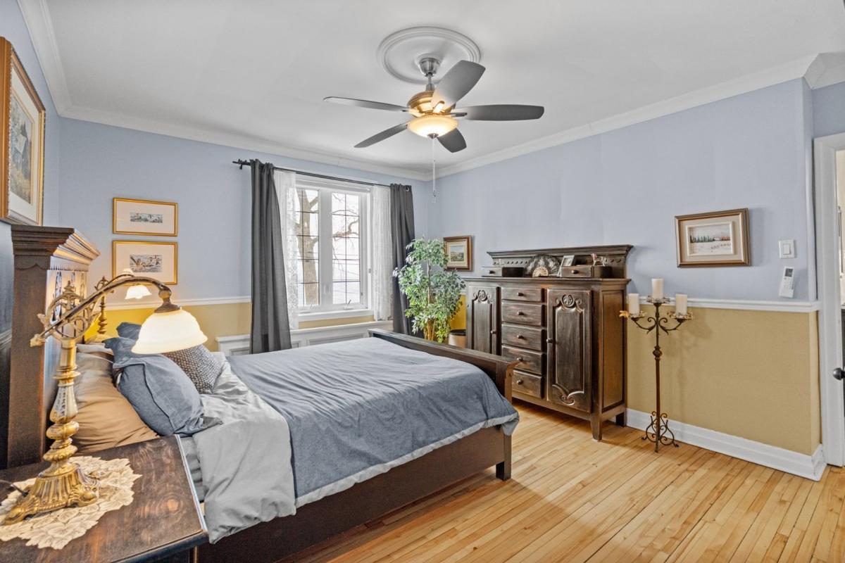 Chambre principale lumineuse
