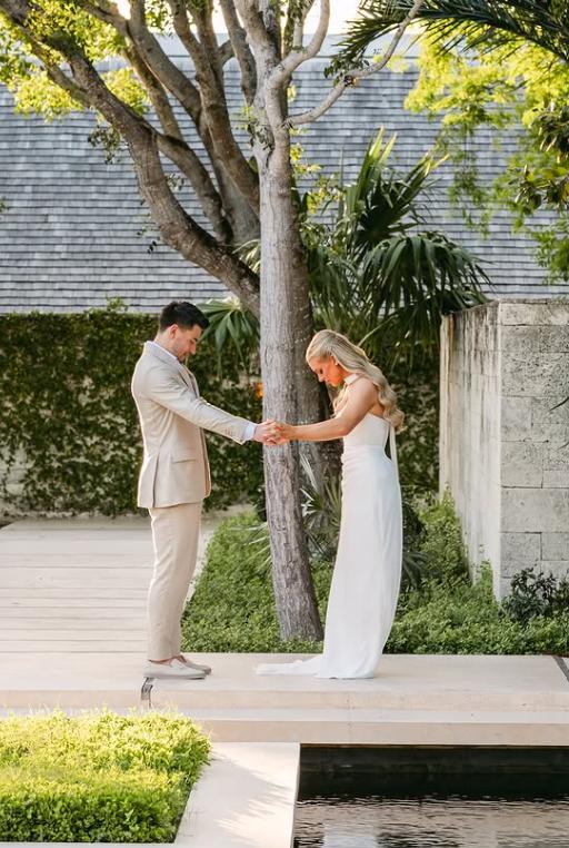 Nick Suzuki et sa femme