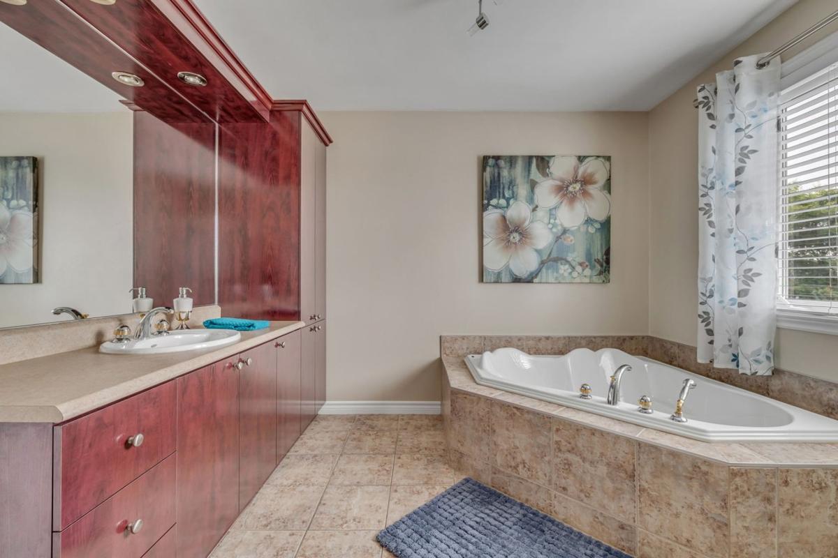 Salle de bain de l'étage