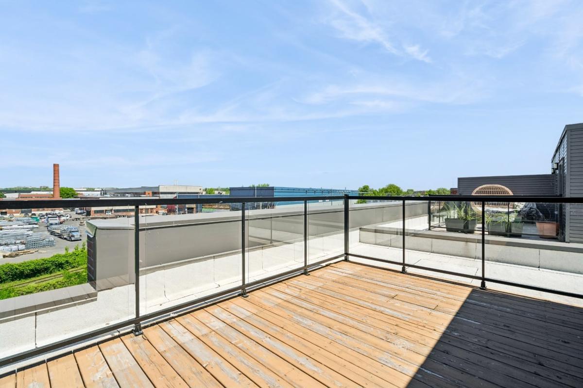 Terrasse privée accessible depuis la mezzanine