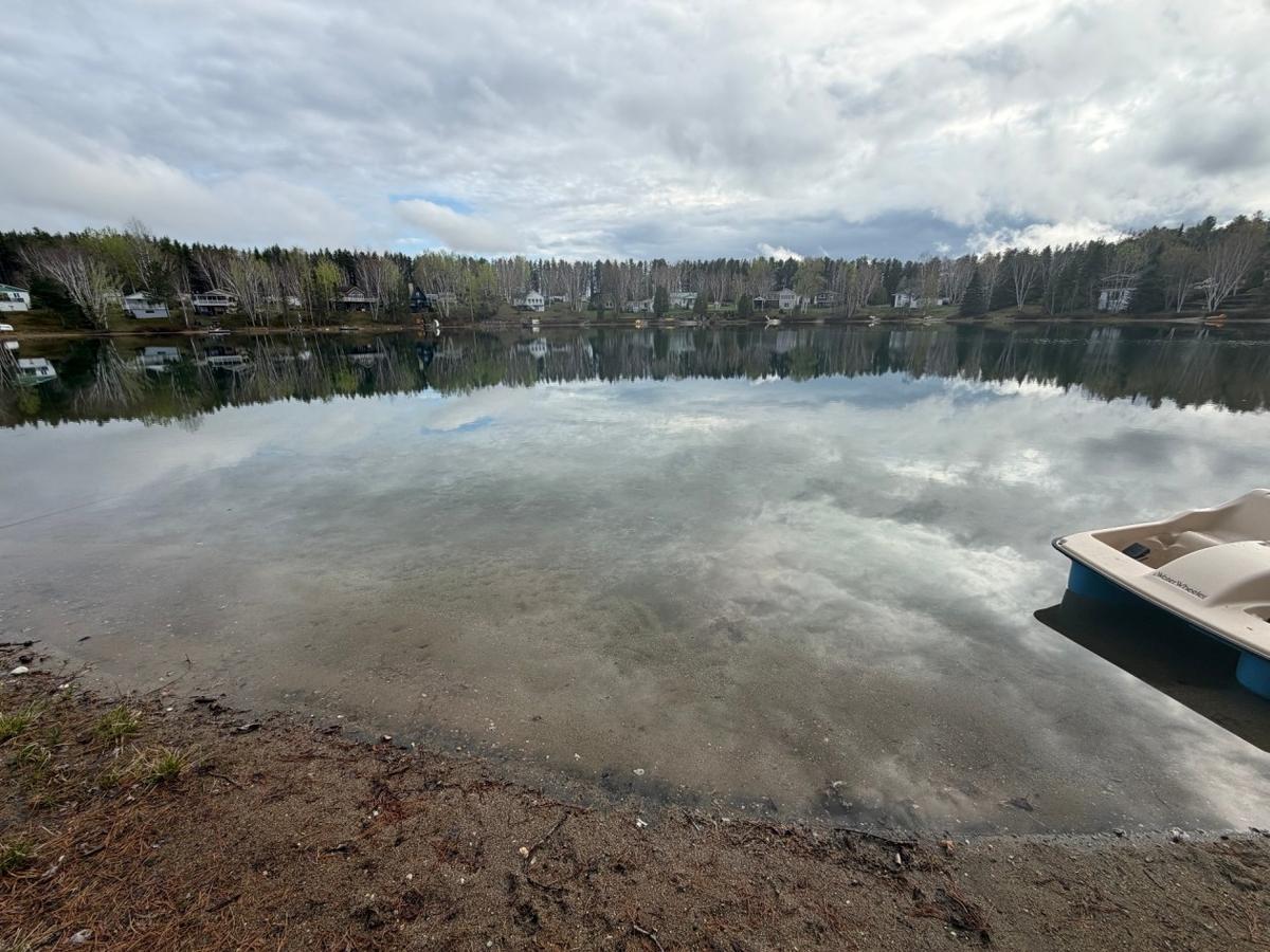 Dernière perspective sur la maison et le lac