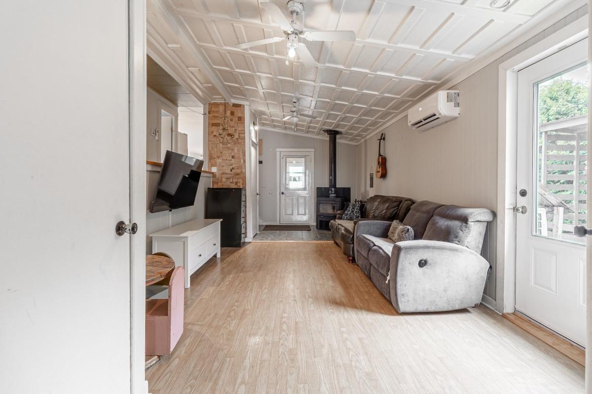 Autre perspective du salon