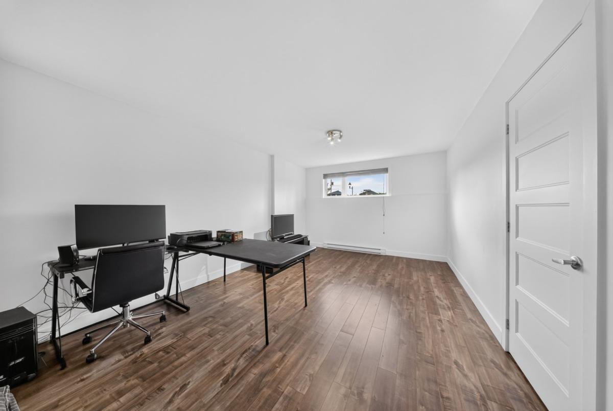 Salle familiale, autre angle