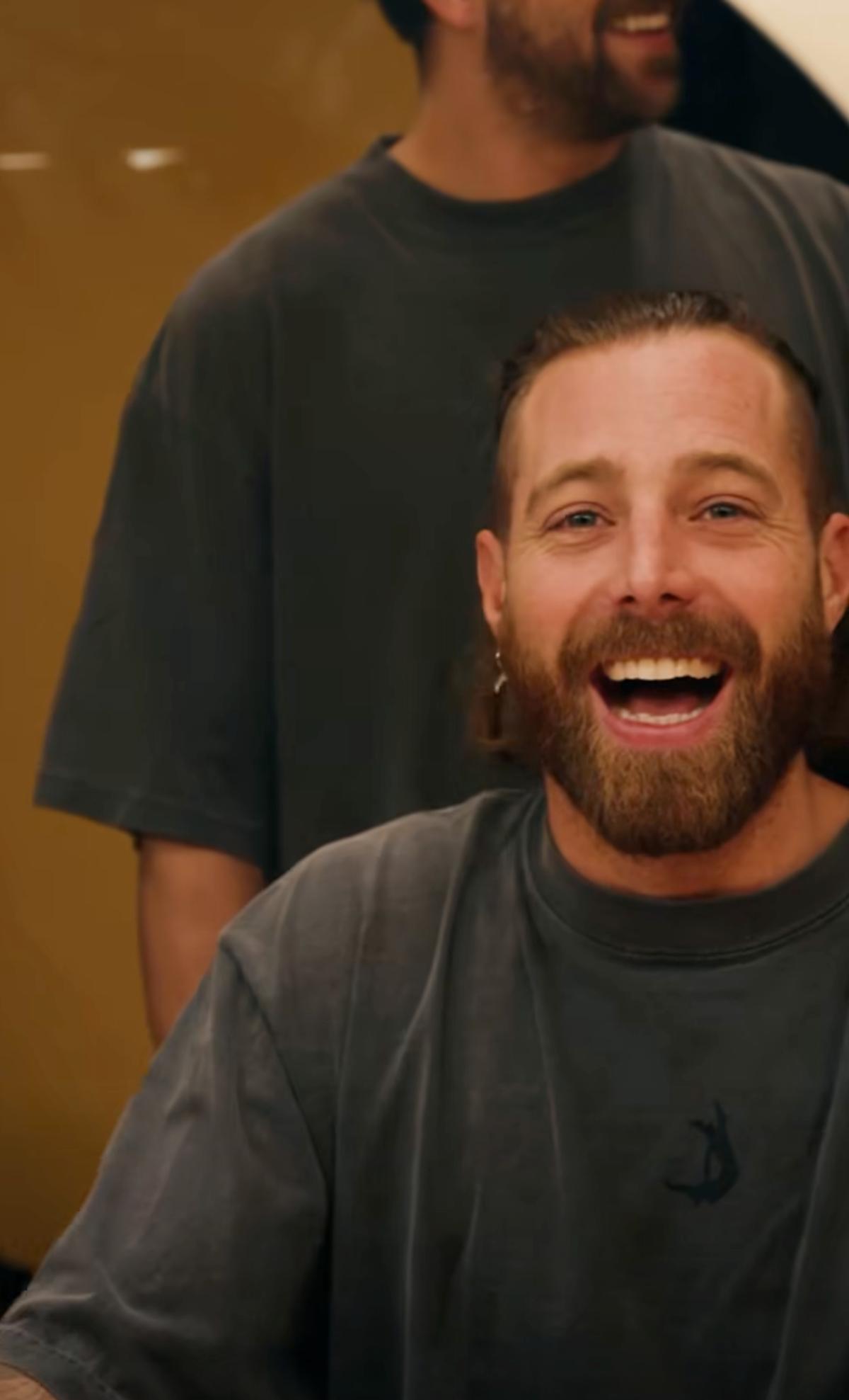 Jonathan Roy change de look