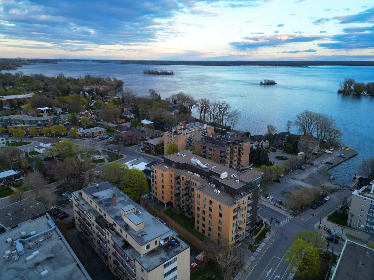 Panorama aérien du secteur riverain