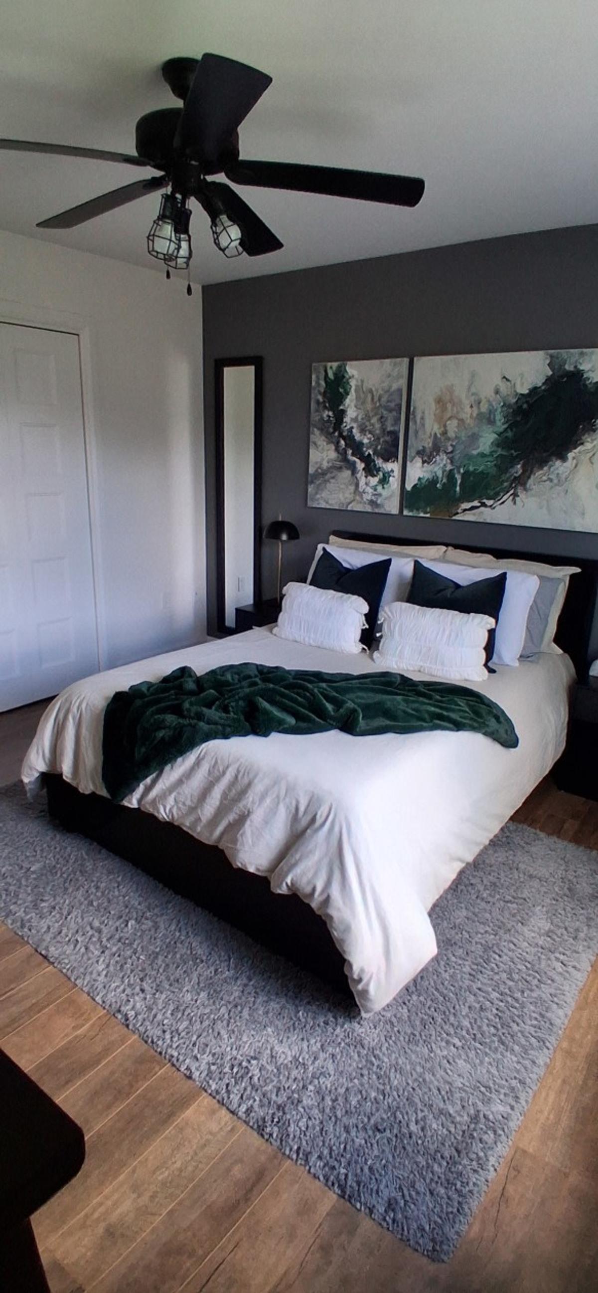 Autre angle de la chambre principale