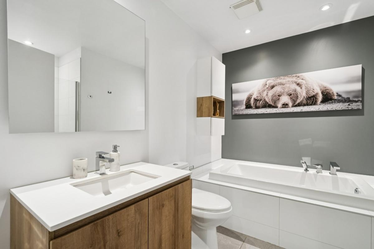 Salle de bain avec plancher chauffant