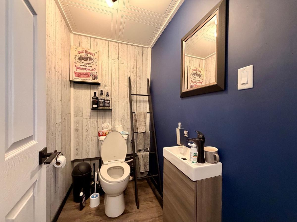 Salle de bain de l'espace commercial