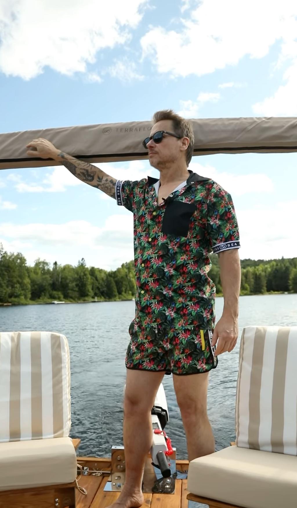 Stéphane Rousseau sur son nouveau ponton Terraflo
